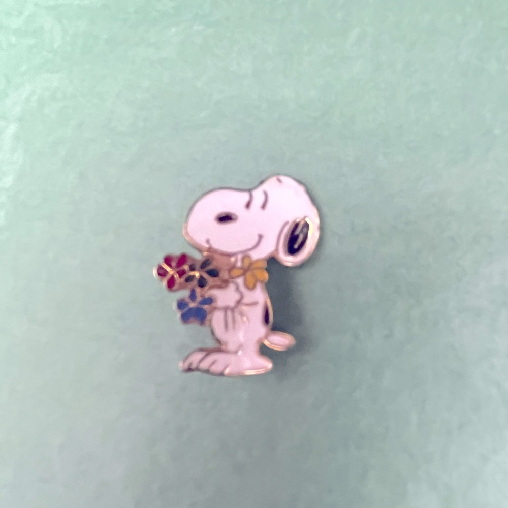Snoopy brooch